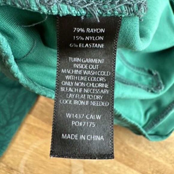 Betabrand Green Leaf Print Stretch Pull On Pants Women Size Medium Long Yoga ML - Picture 7 of 8